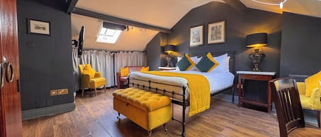Deluxe Double Room | 1 bedroom, iron/ironing board, free WiFi, bed sheets