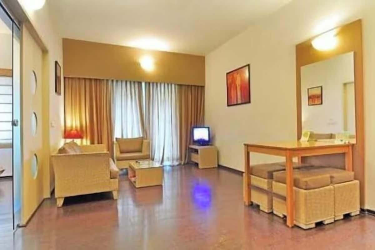 Suite junior | 1 habitación, caja de seguridad en la habitación y escritorio
