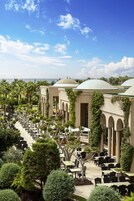 5 restaurantes; se sirve almuerzo y cena; cocina italiana