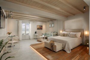 Superior Suite | 高档床上用品、客房内保险箱、隔音、熨斗/熨板