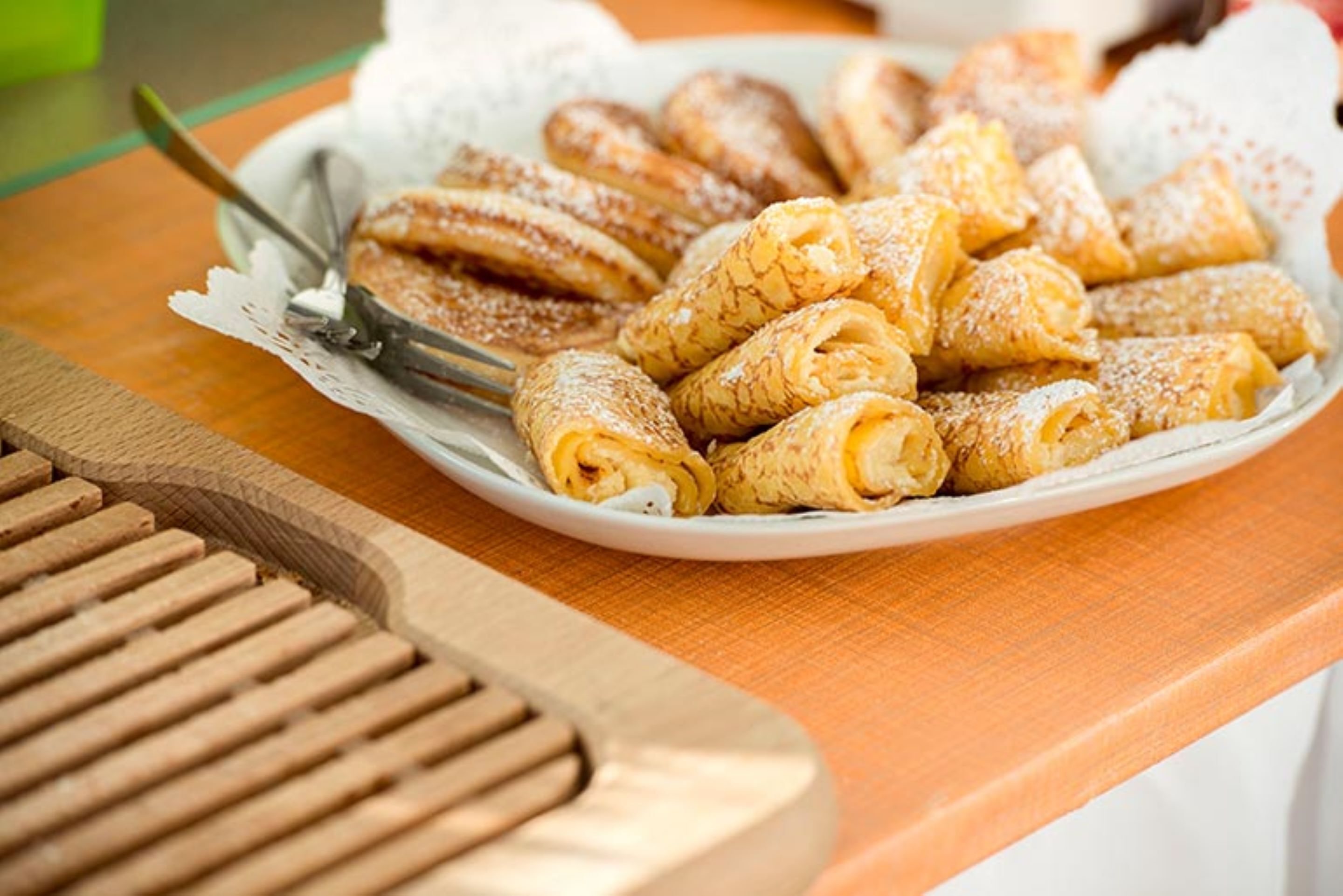 daily buffet breakfast (eur 15 per person)