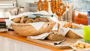 Daily buffet breakfast for a fee