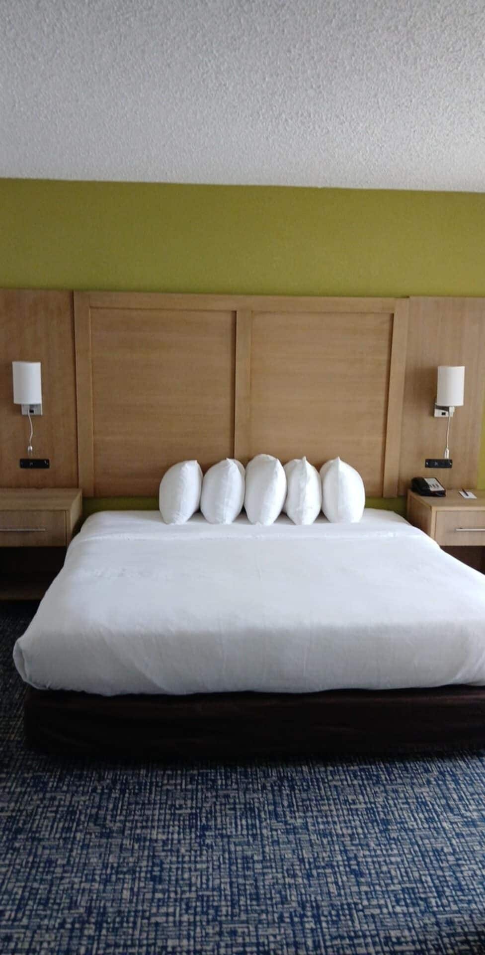 Suite, 1 cama de matrimonio grande, accesible para personas con discapacidad, no fumadores | 1 dormitorio y ropa de cama de alta calidad