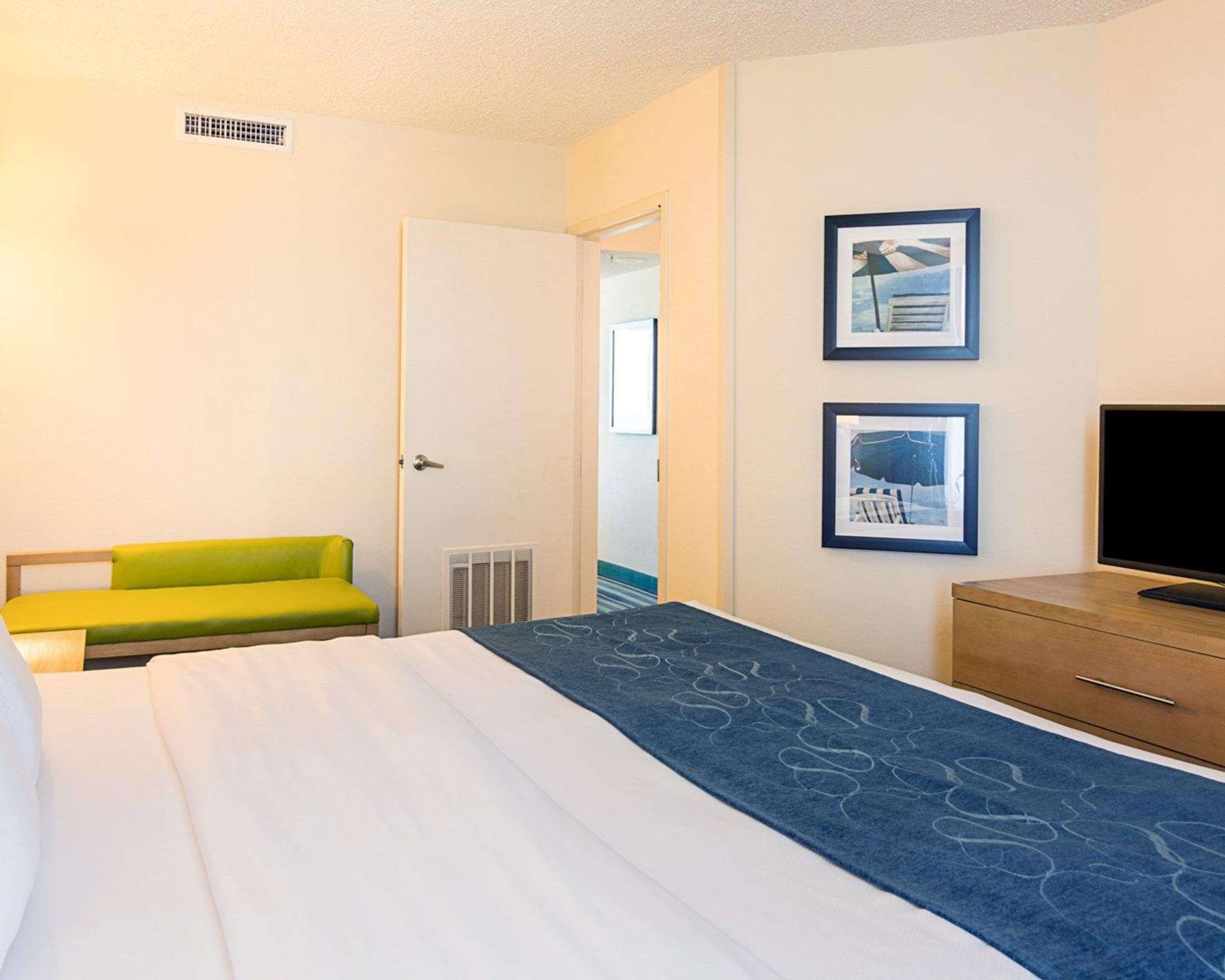 1 bedroom, premium bedding, pillow-top beds, laptop workspace