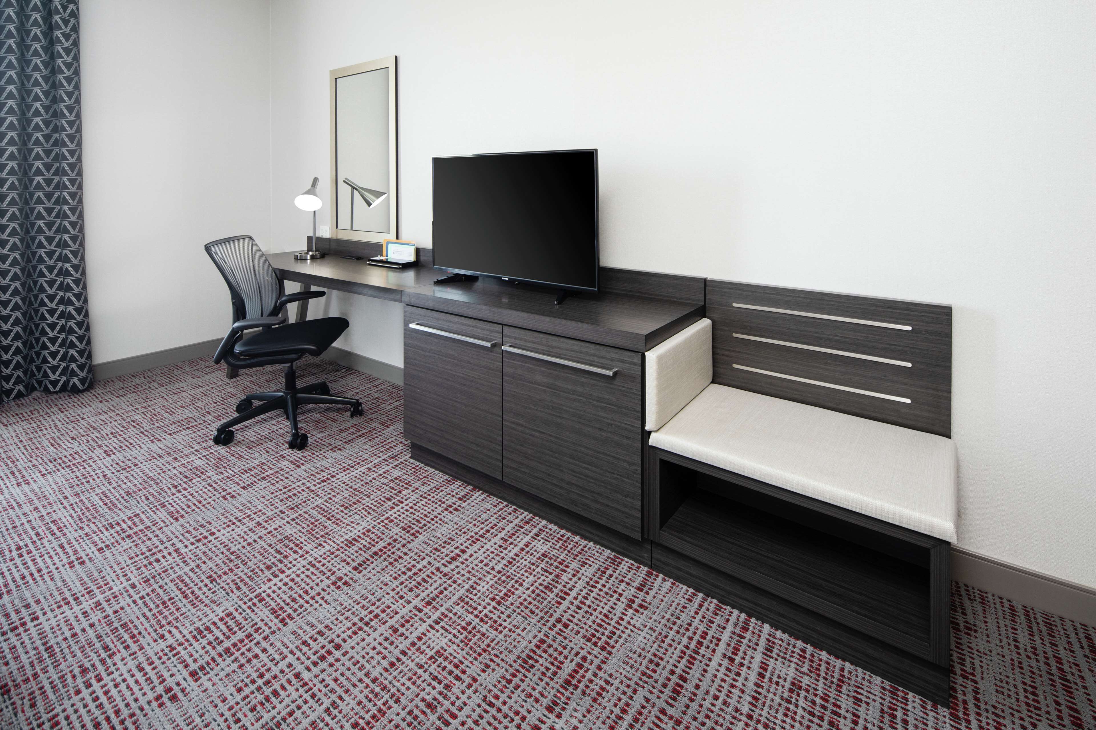 in-room safe, desk, laptop workspace, blackout curtains