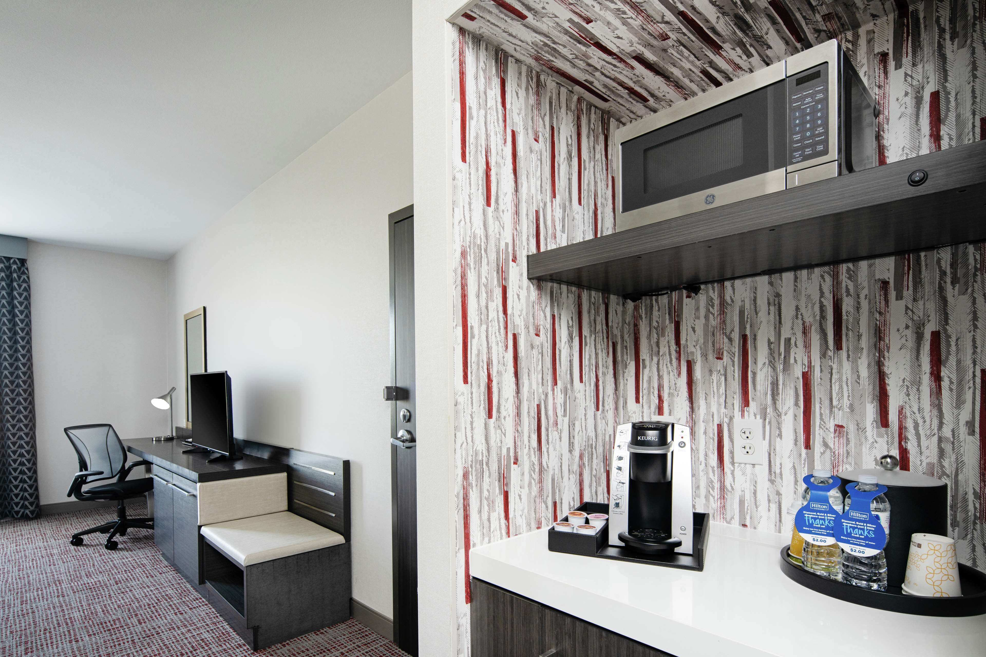 in-room safe, desk, laptop workspace, blackout curtains