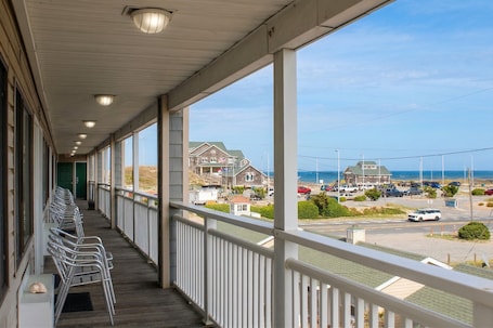 Beach/ocean view. Seahorse Inn and Cottages