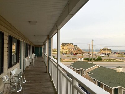 Seahorse Inn and Cottages