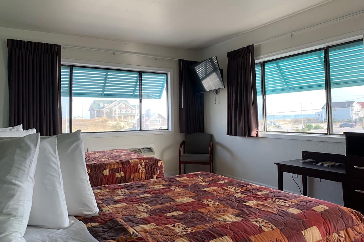 Classic Room, 2 Double Beds, Kitchenette