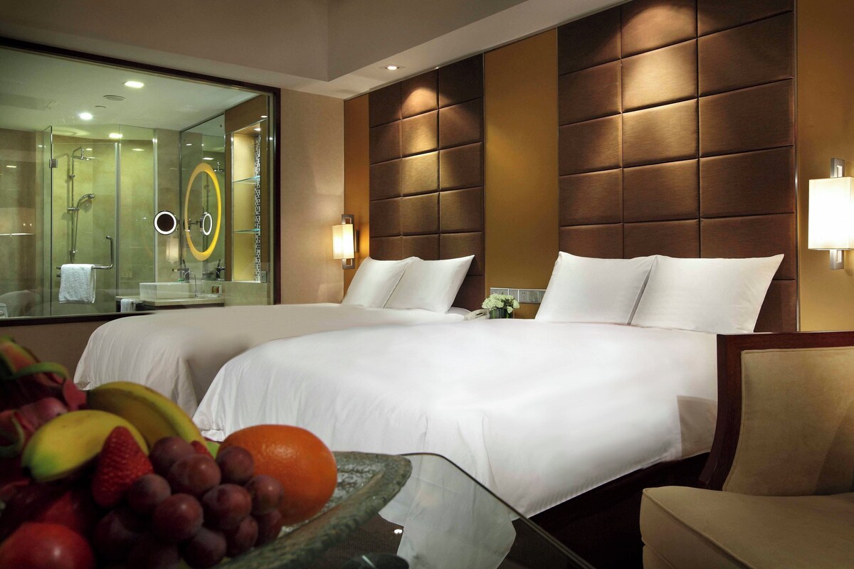 Minibar, in-room safe, desk, blackout drapes