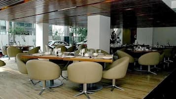 Breakfast, lunch and dinner served