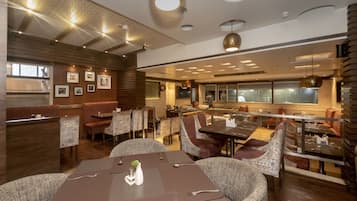 Der serveres morgenmad, frokost og aftensmad