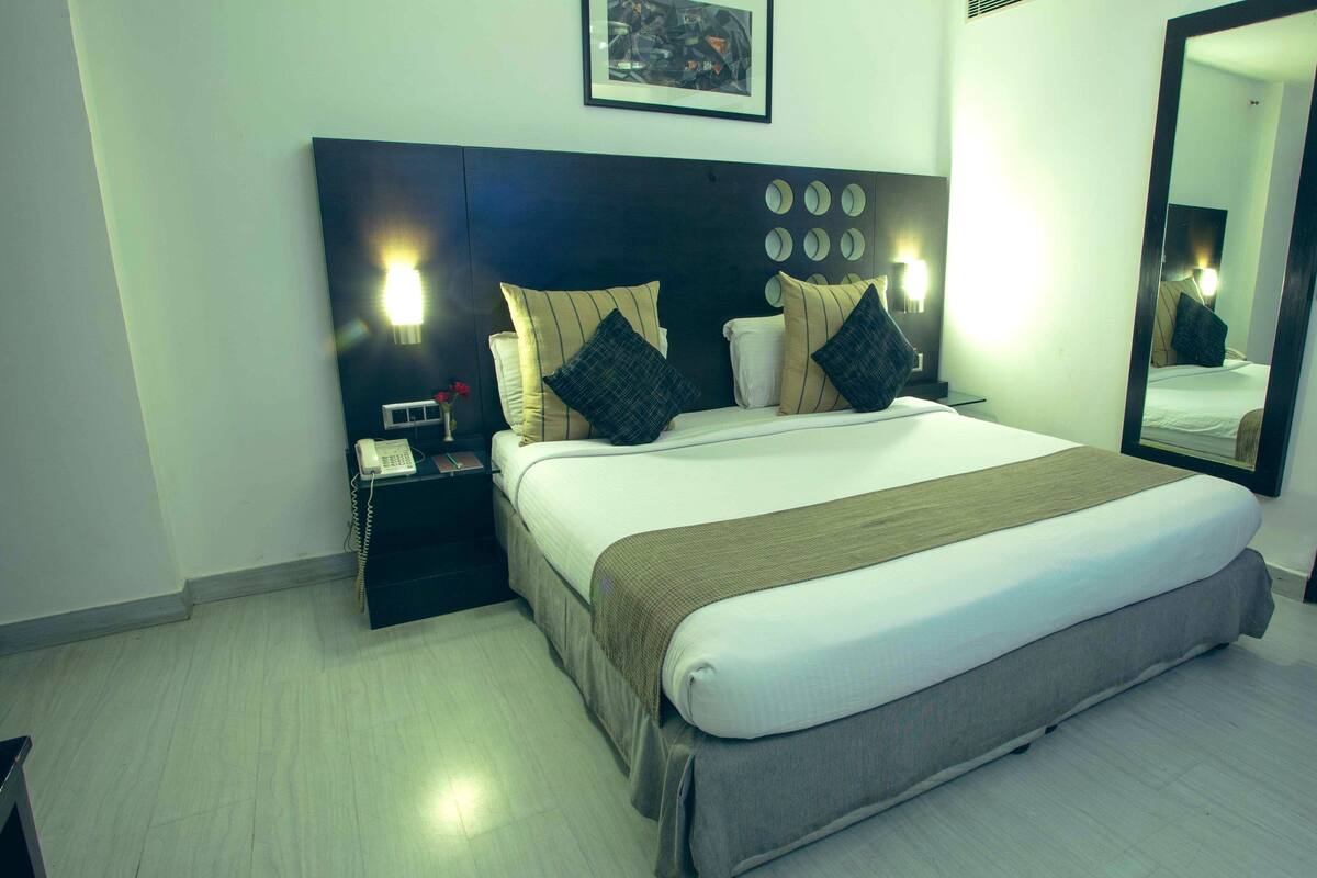 Deluxe Room, 1 Double Bed | Minibar, rollaway beds, free WiFi