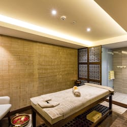 Couples treatment room(s), facials, Ayurvedic treatments