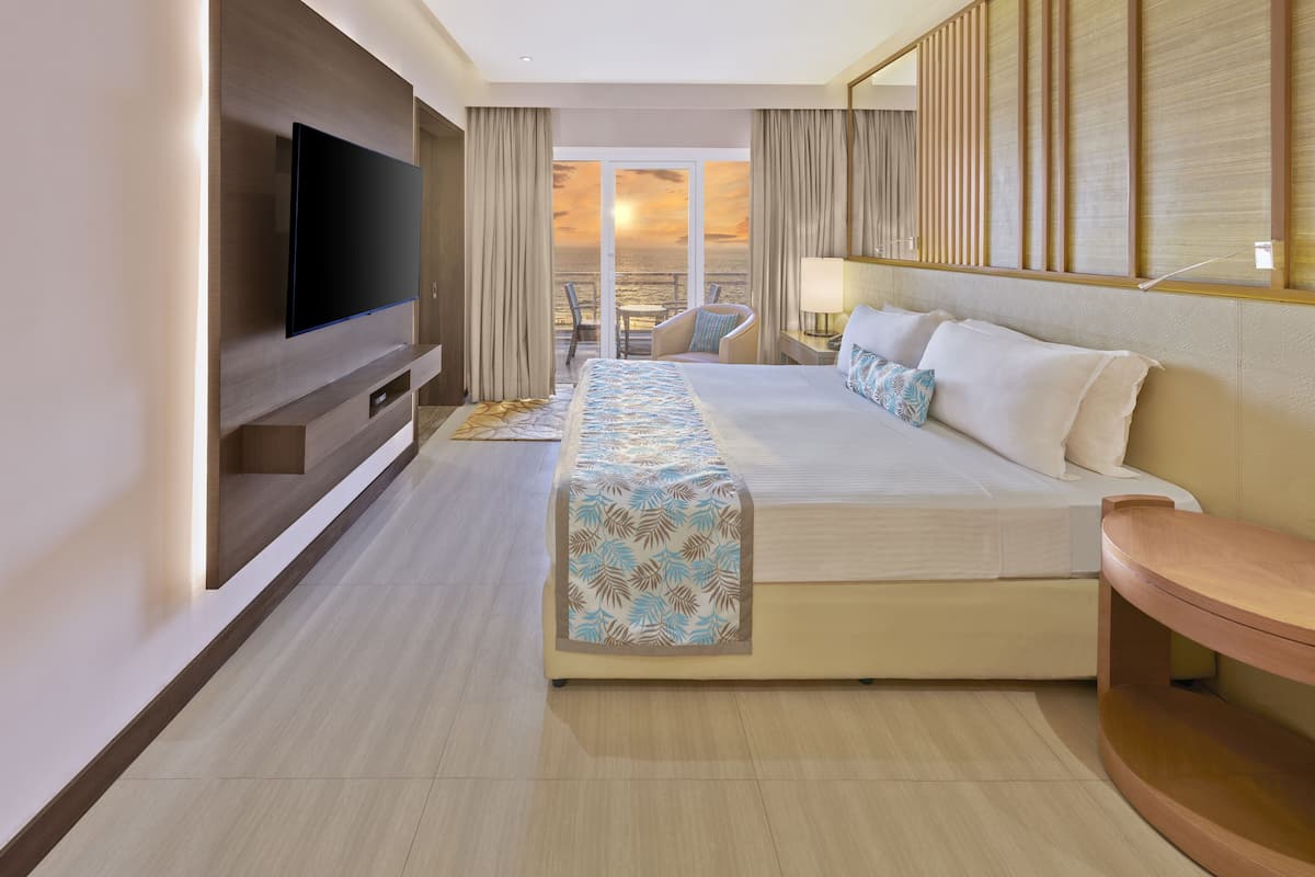 1 bedroom, minibar, in-room safe, individually decorated