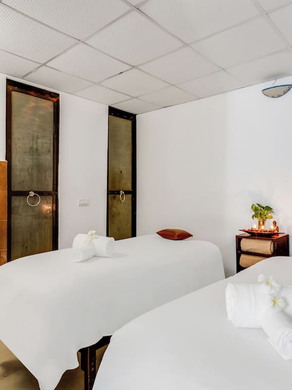 Sauna, hammam, soins corporels, soins d'hydrothérapie
