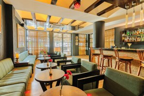 Pub - Whispering Palms Beach Resort (Candolim)