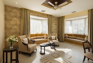 Standard Room - KK Royal Hotel & Convention Centre (Amer)