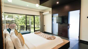 Studio Suite Grand, jet tub | 1 kamar tidur, seprai premium, minibar, dan brankas