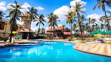 Outdoor pool, open 8:00 AM to 6:00 PM, pool umbrellas, sun loungers