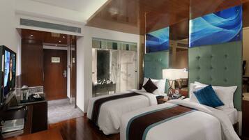 Premium bedding, minibar, in-room safe, desk