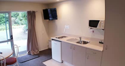 Glacier View Motel