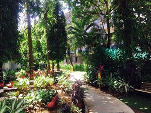 Garden - Kyriad Prestige Calangute Goa (Calangute)