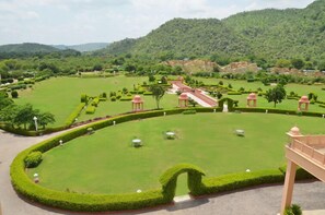 Golf - The Gold Palace & Resorts (Amer)