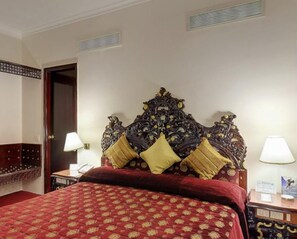 Deluxe Room | Bar mini