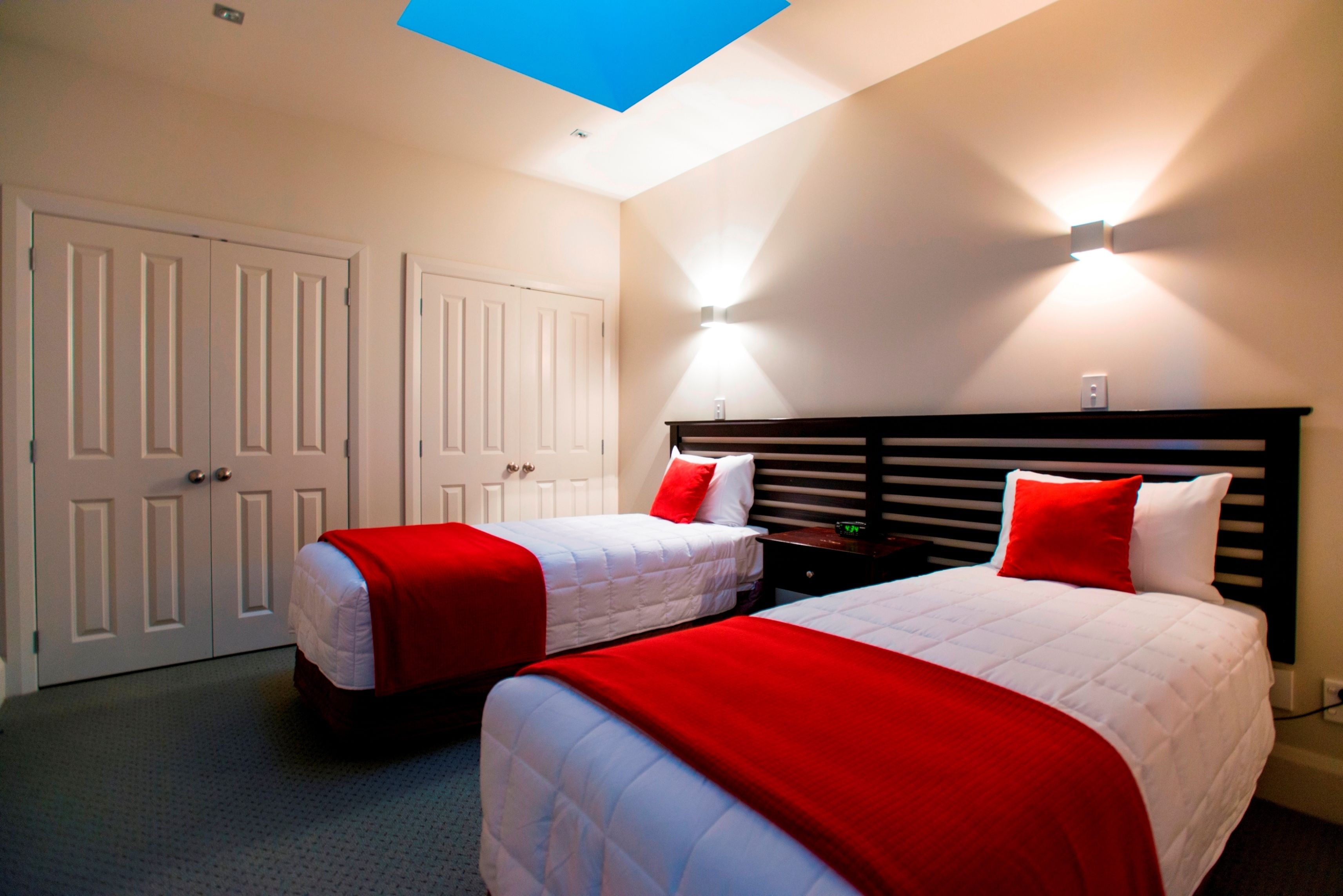 apartment, 2 bedrooms | premium bedding, pillow-top beds, desk, blackout curtains