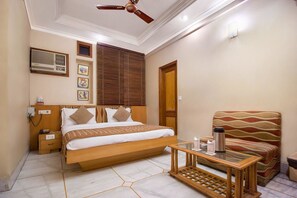 Deluxe Room | Rollaway beds, free WiFi - Hotel Singh International (New Delhi)