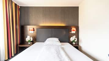 In-room safe, desk, laptop workspace, blackout drapes