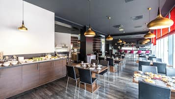 Daily buffet breakfast (EUR 17 per person)