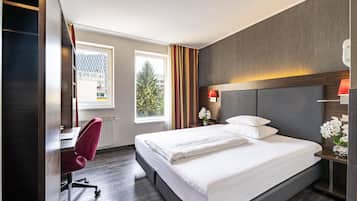 In-room safe, laptop workspace, blackout curtains, soundproofing
