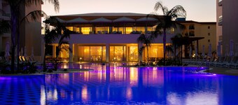 Vangelis Hotel & Suites