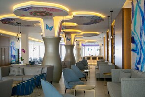 Bar (on property) - Vangelis Hotel & Suites (Paralimni)