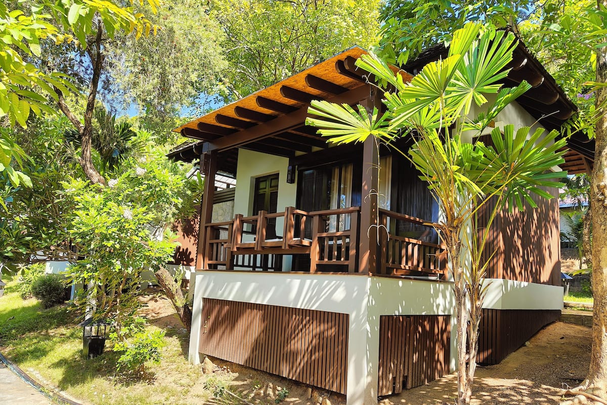 Deluxe Villa | In-room safe, desk, blackout curtains, free WiFi