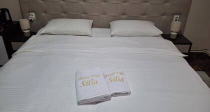 Hotel Vila Silia