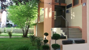 Entrée de l’hébergement