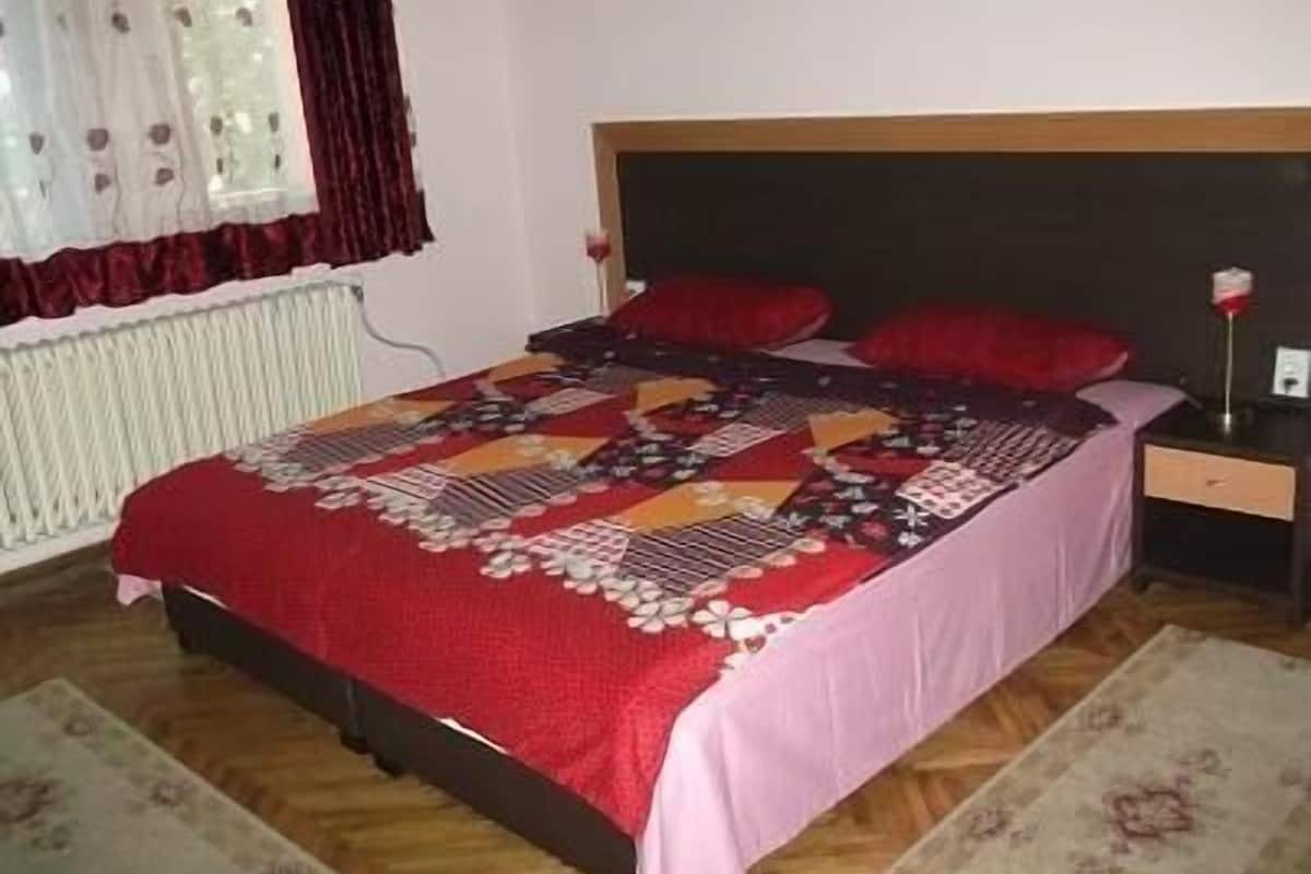 Chambre Double | 1 chambre, surmatelas, Wi-Fi gratuit