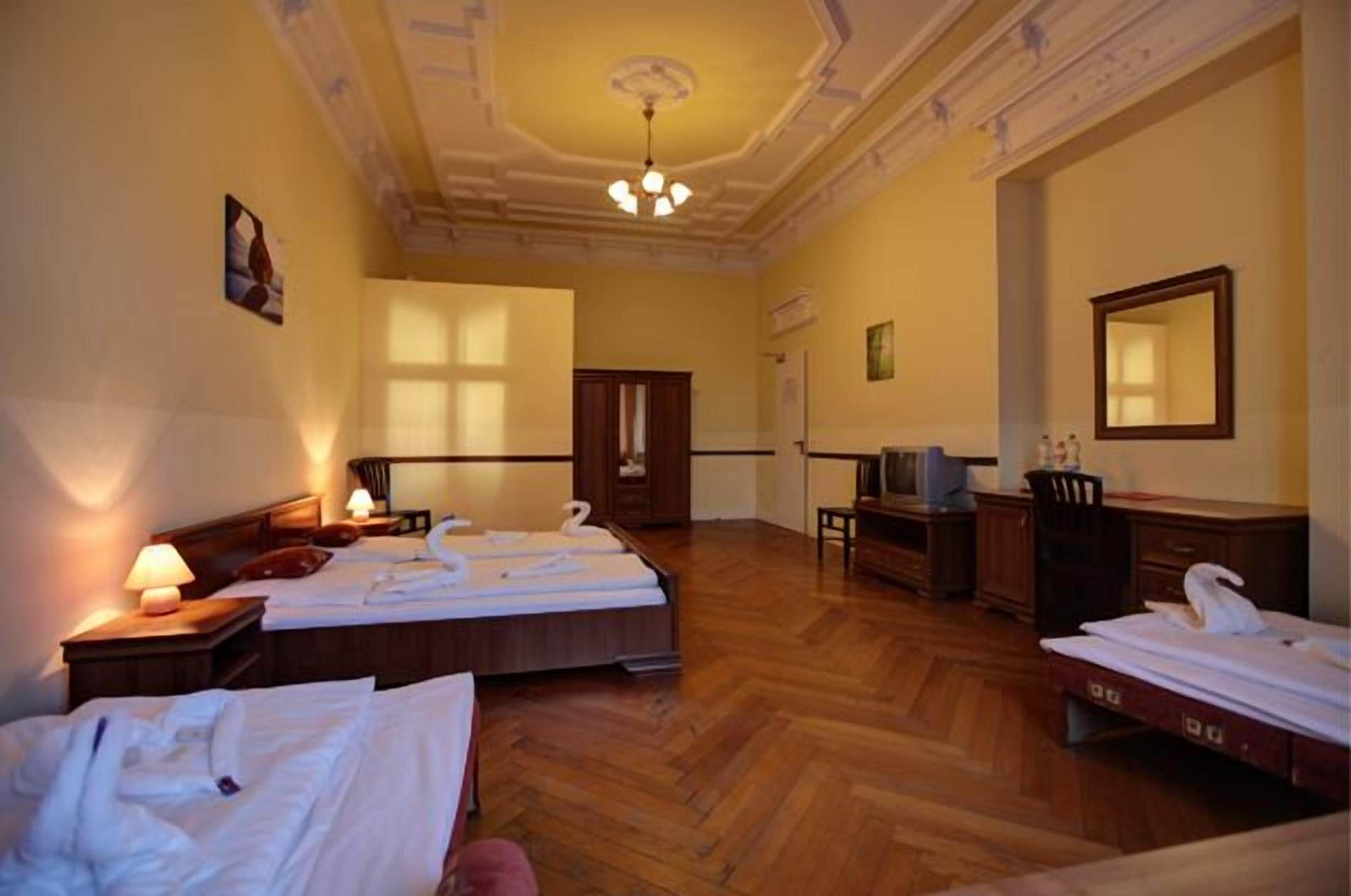 Photo - Hotel Pension Bernstein am Kurfürstendamm