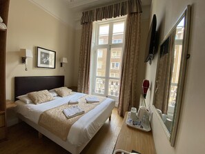 Double Room | In-room safe, free WiFi, bed sheets - Belvedere Hotel (London)