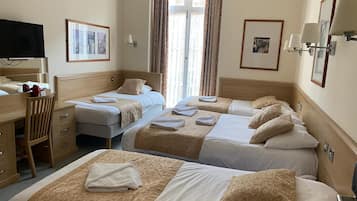 家庭房 | 客房内保险箱、免费 WiFi、床单