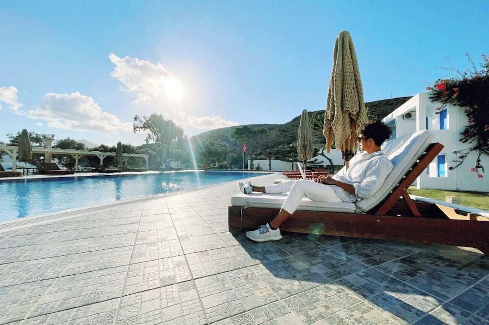 Lagada Beach Hotel