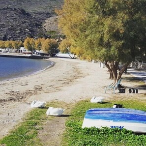 On the beach - Lagada Beach Hotel (Milos)