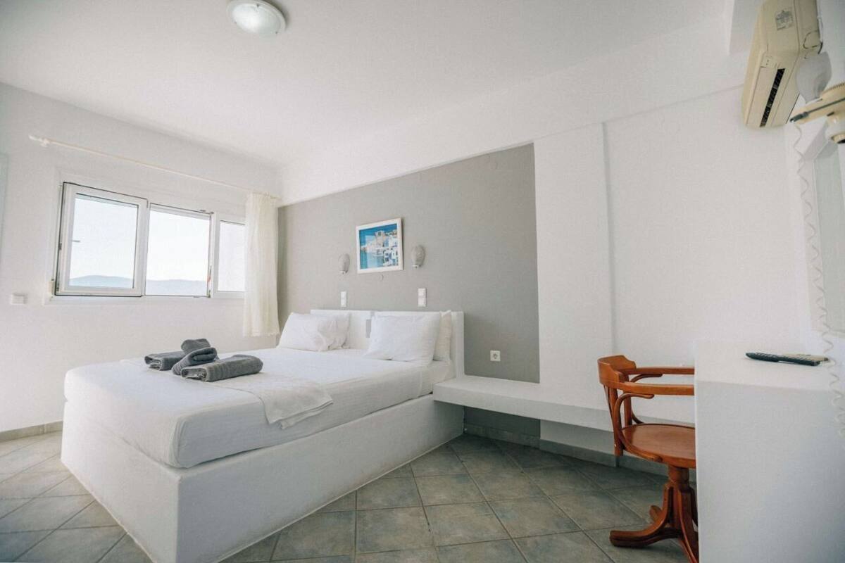 Pimennysverhot, ilmainen Wi-Fi, vuodevaatteet, herätyskellot