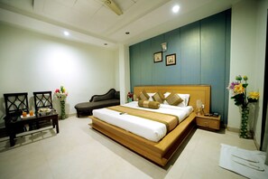 Living room - Hotel Blue Bell (New Delhi)