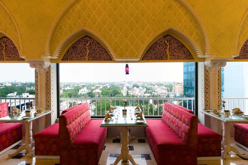 Hotel Savera