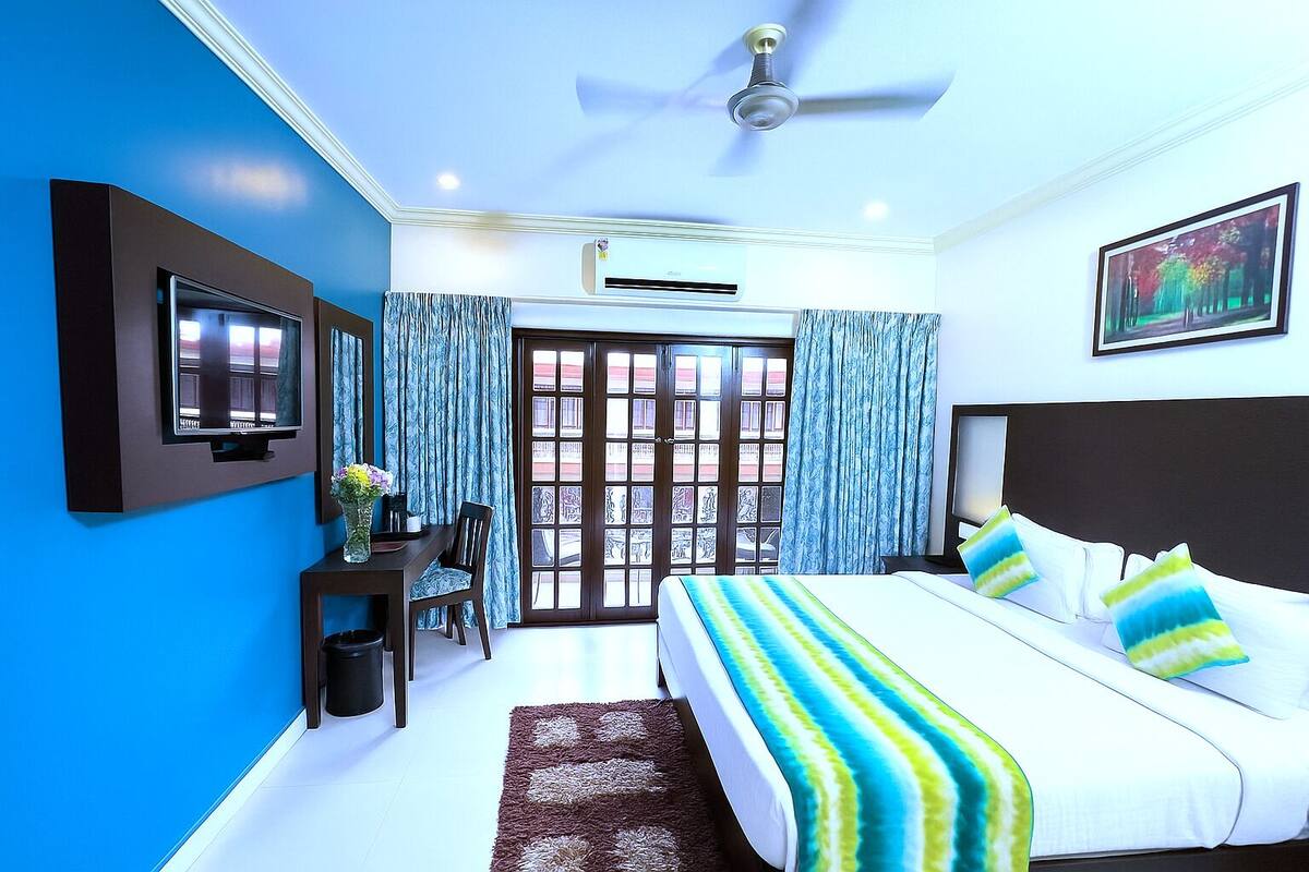Quarto executivo | Roupas de cama de algodão egípcio, roupas de cama premium, frigobar