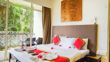 Deluxe Room | Desk, soundproofing, rollaway beds, free WiFi